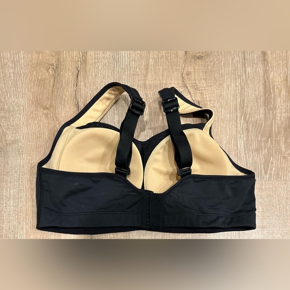 Lululemon Bra 36C - Picture 2 of 5